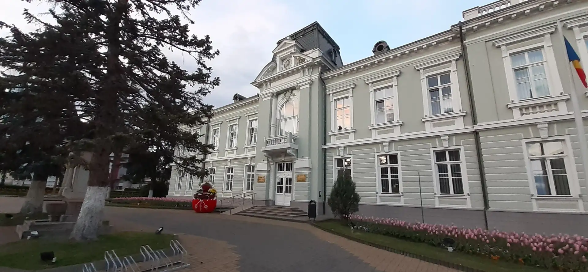 Ramnicu Valcea image