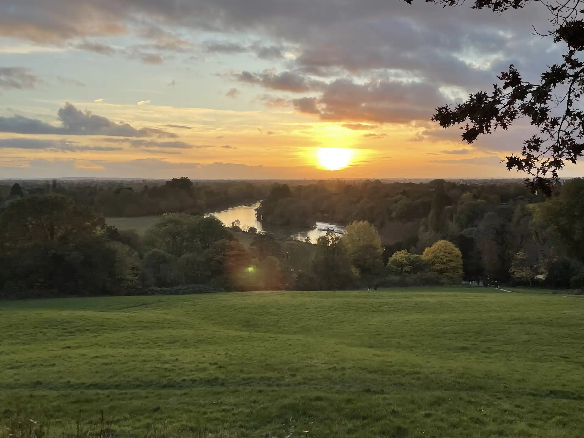 The Princess and the Publican: Richmond-upon-Thames, Bild 1