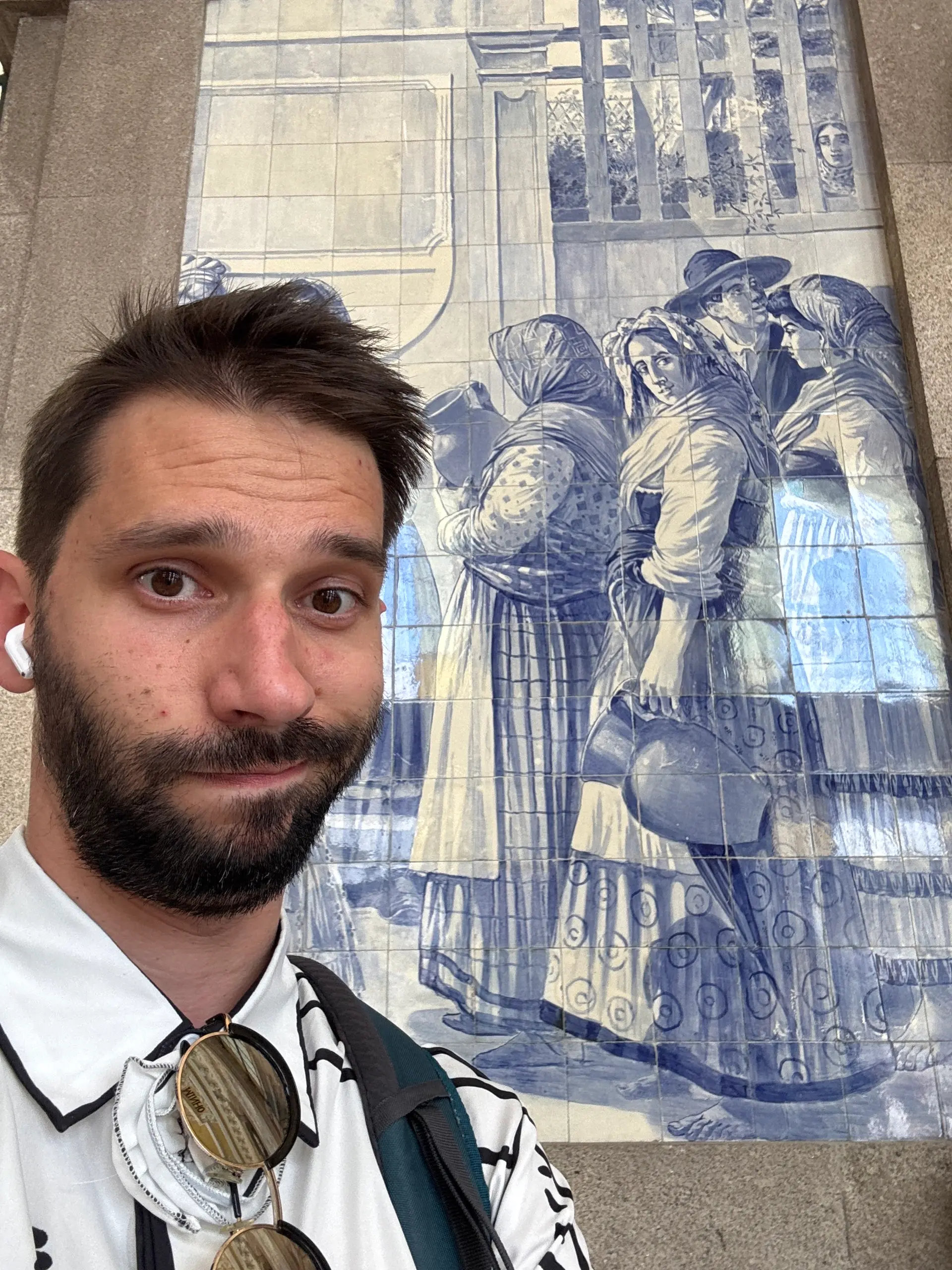Player photo from Porto’s Old Town: Amazing Secrets and Fresh Scoops walking tour in Porto