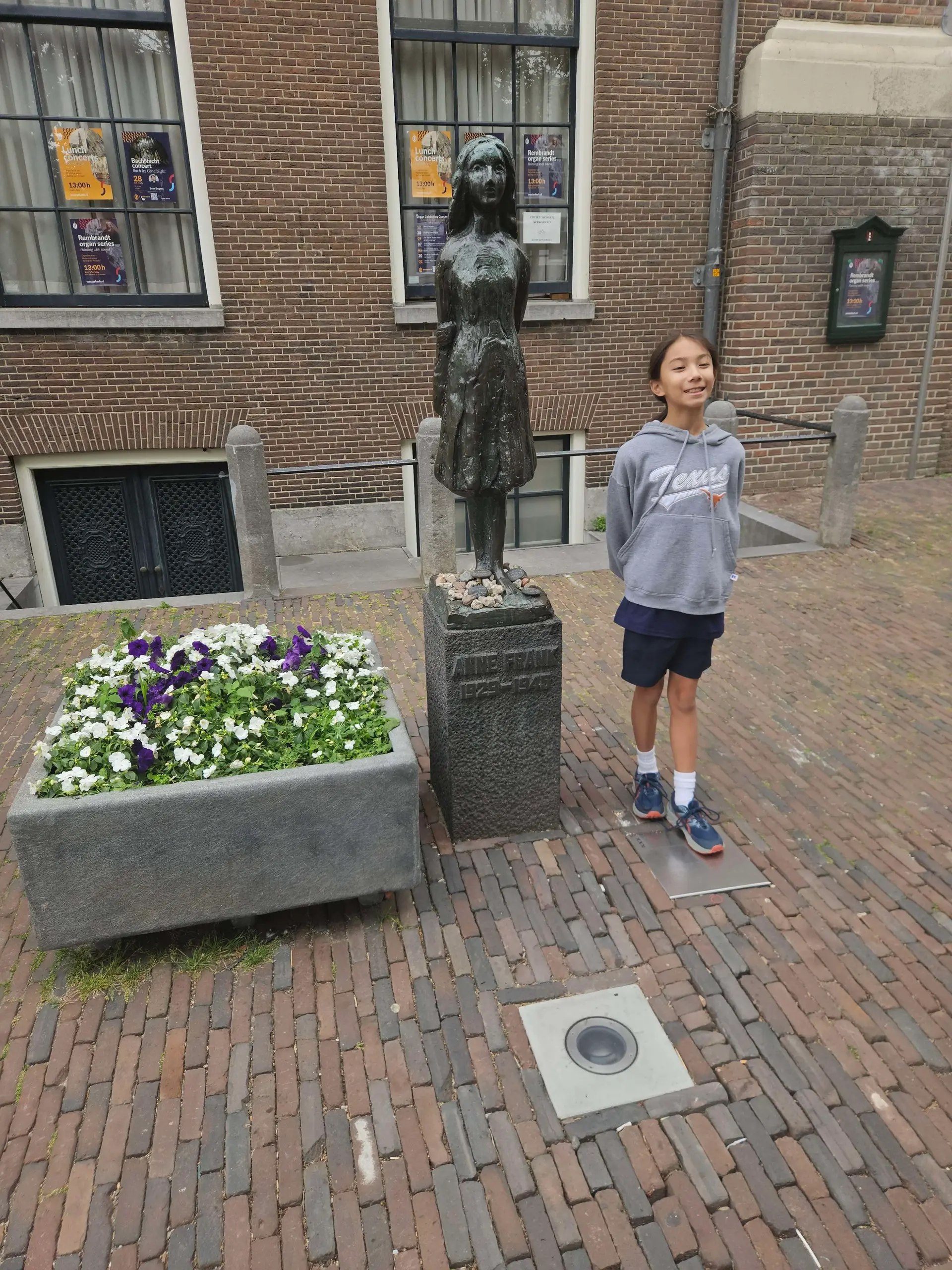 Player photo from Highlights of Jordaan Amsterdam: The Cursed Houses walking tour in Amsterdam