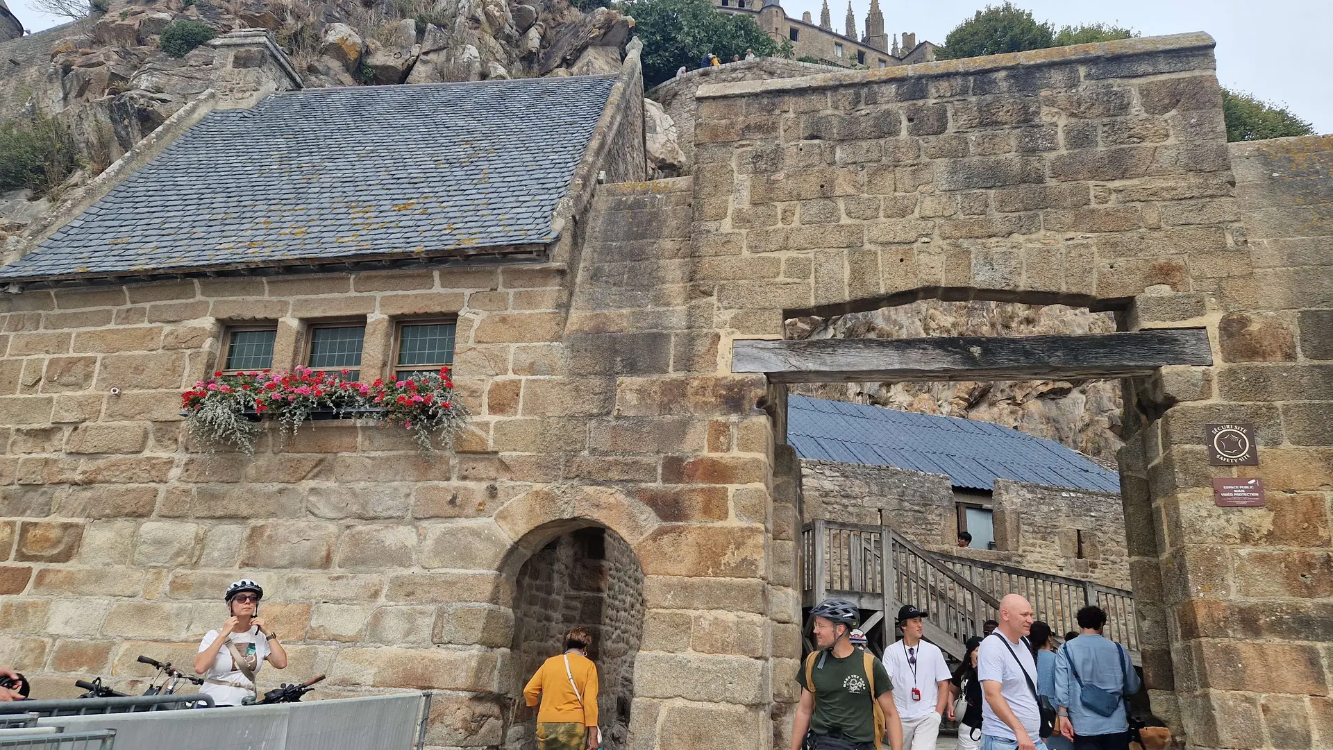 Player photo from Highlights of Mont Saint-Michel walking tour in Mont Saint Michel
