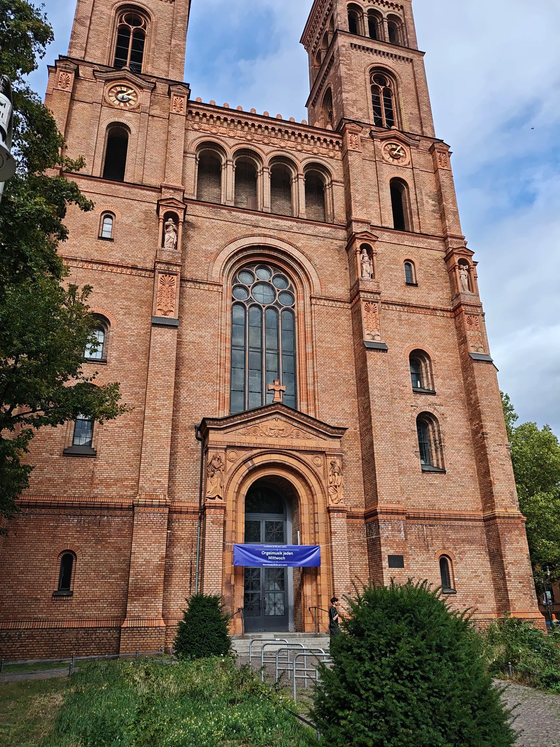 Player photo from Kreuzberg Highlights Berlin: The Secret Society walking tour in Berlin