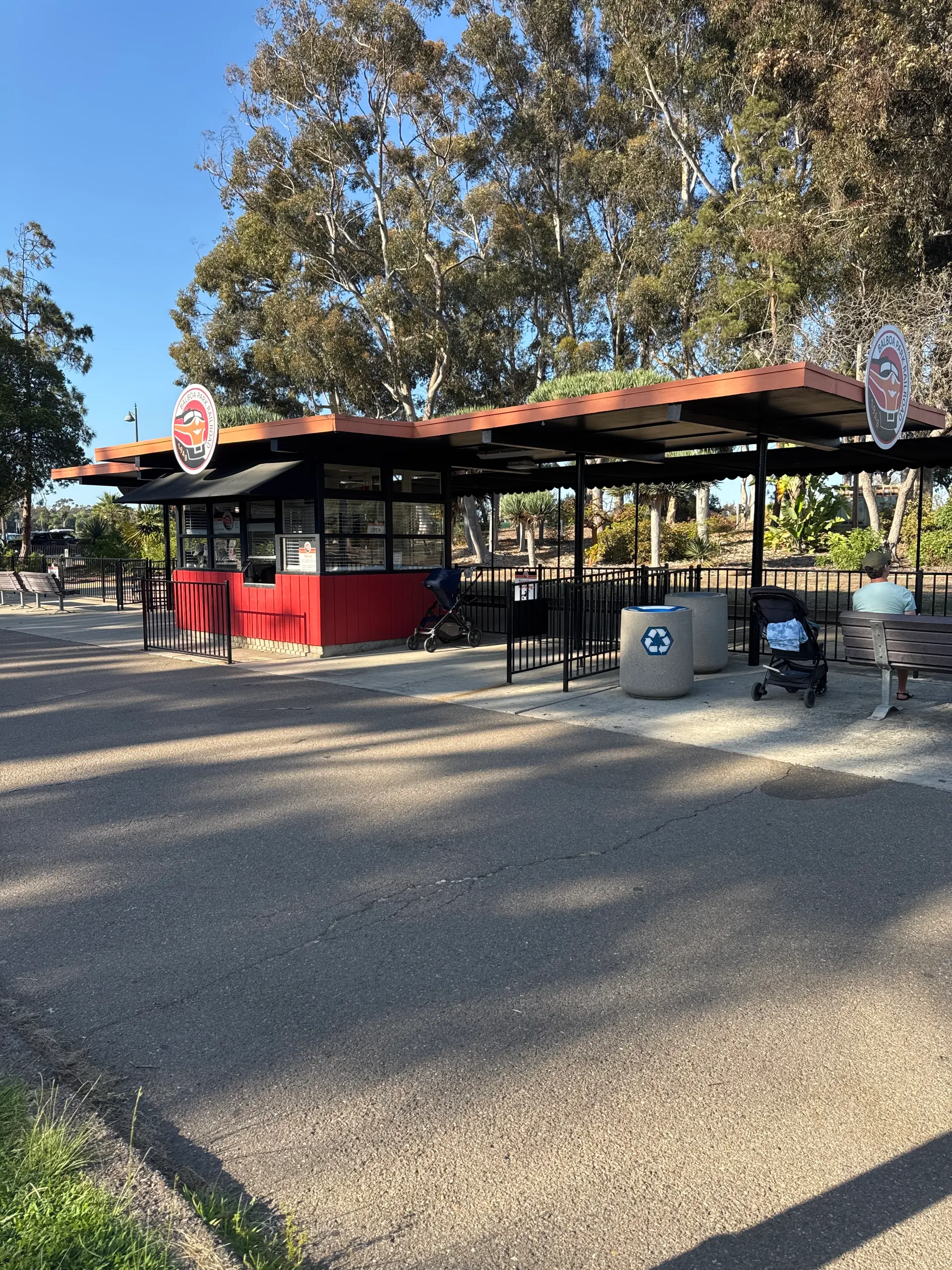 Player photo from San Diego: The Animals Have Fled the Zoo! walking tour in San Diego