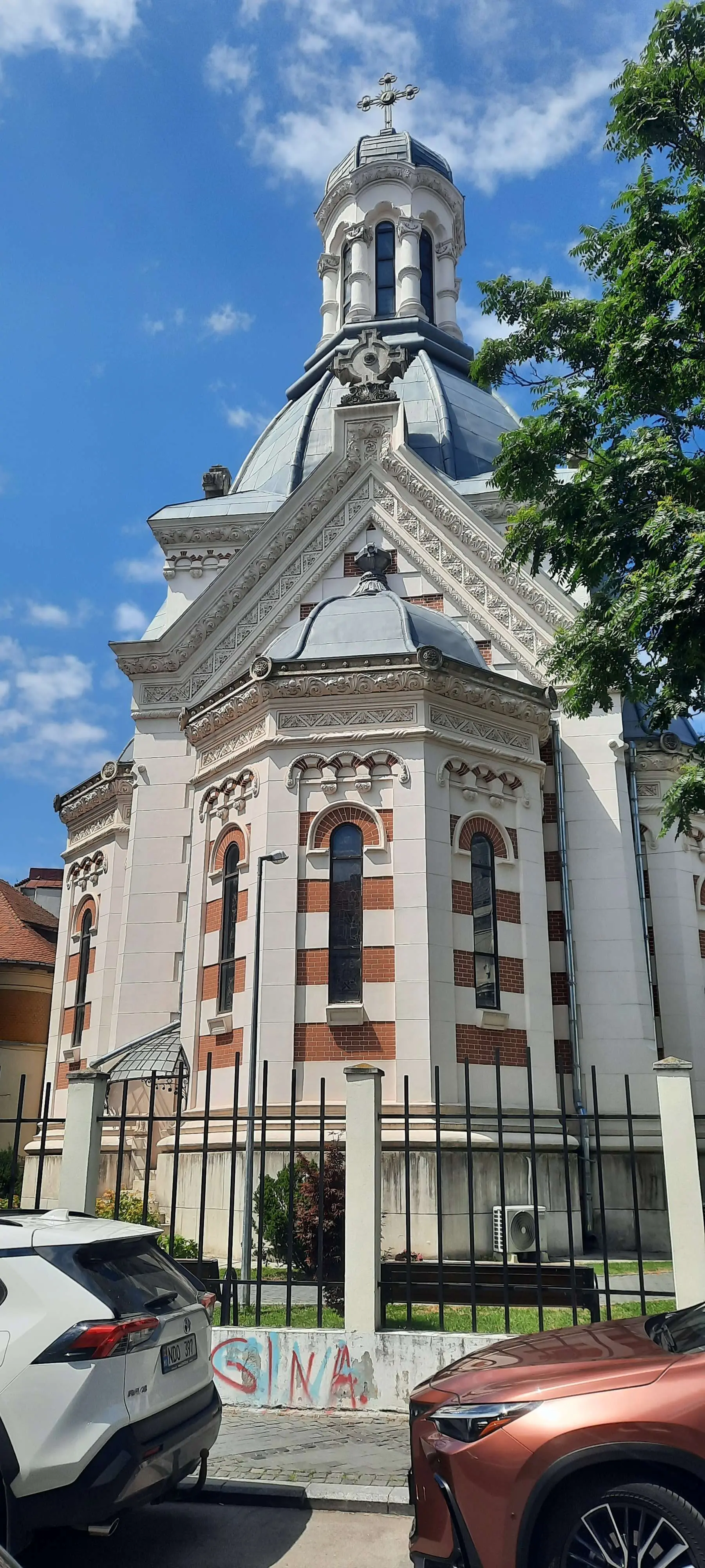 Player photo from Booksy si Agatha Read-a-lot în căutarea cărților furate walking tour in Bucharest