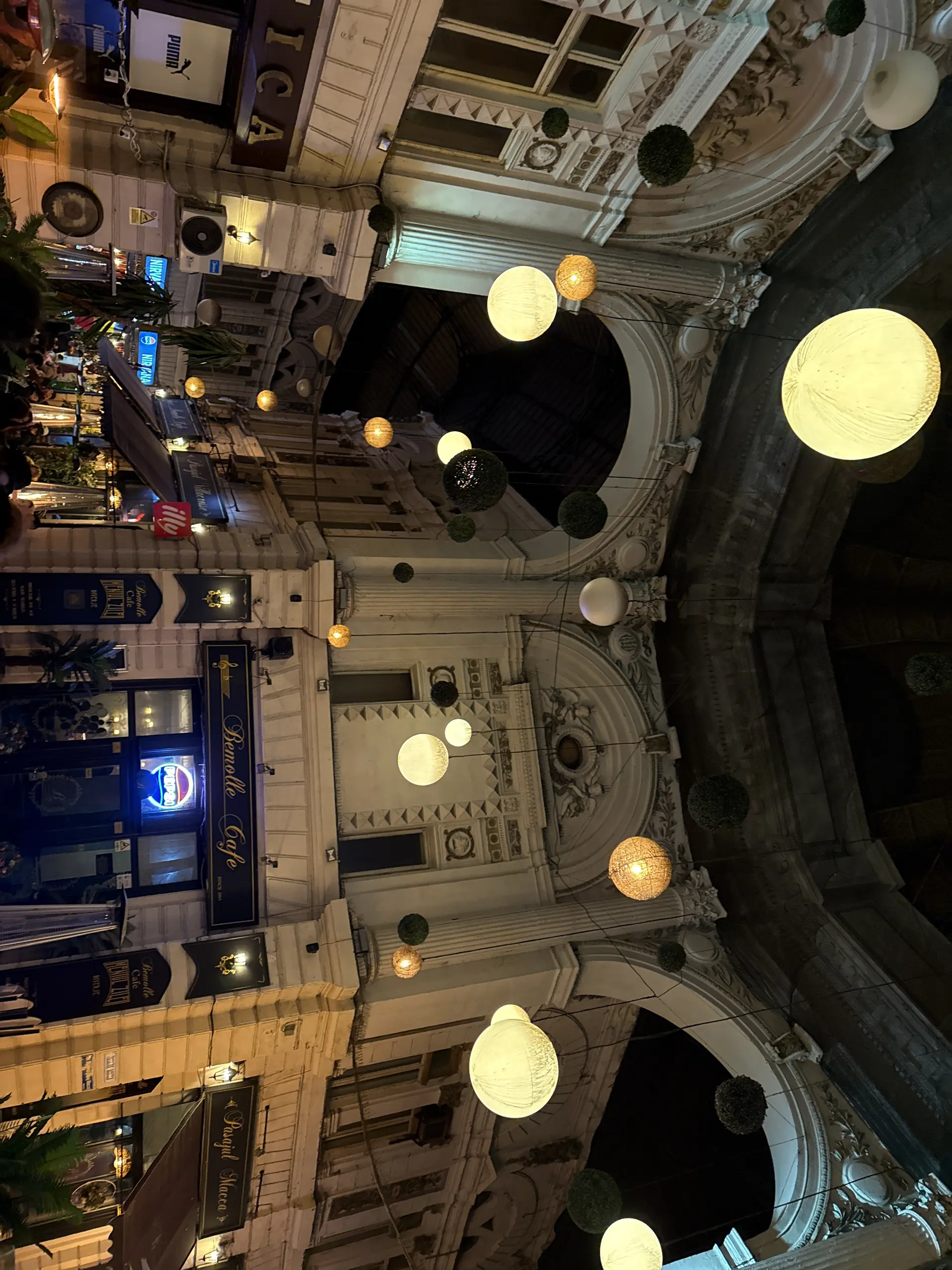 Player photo from Bucharest: Un bal regal, o șansă la tron! walking tour in Bucharest