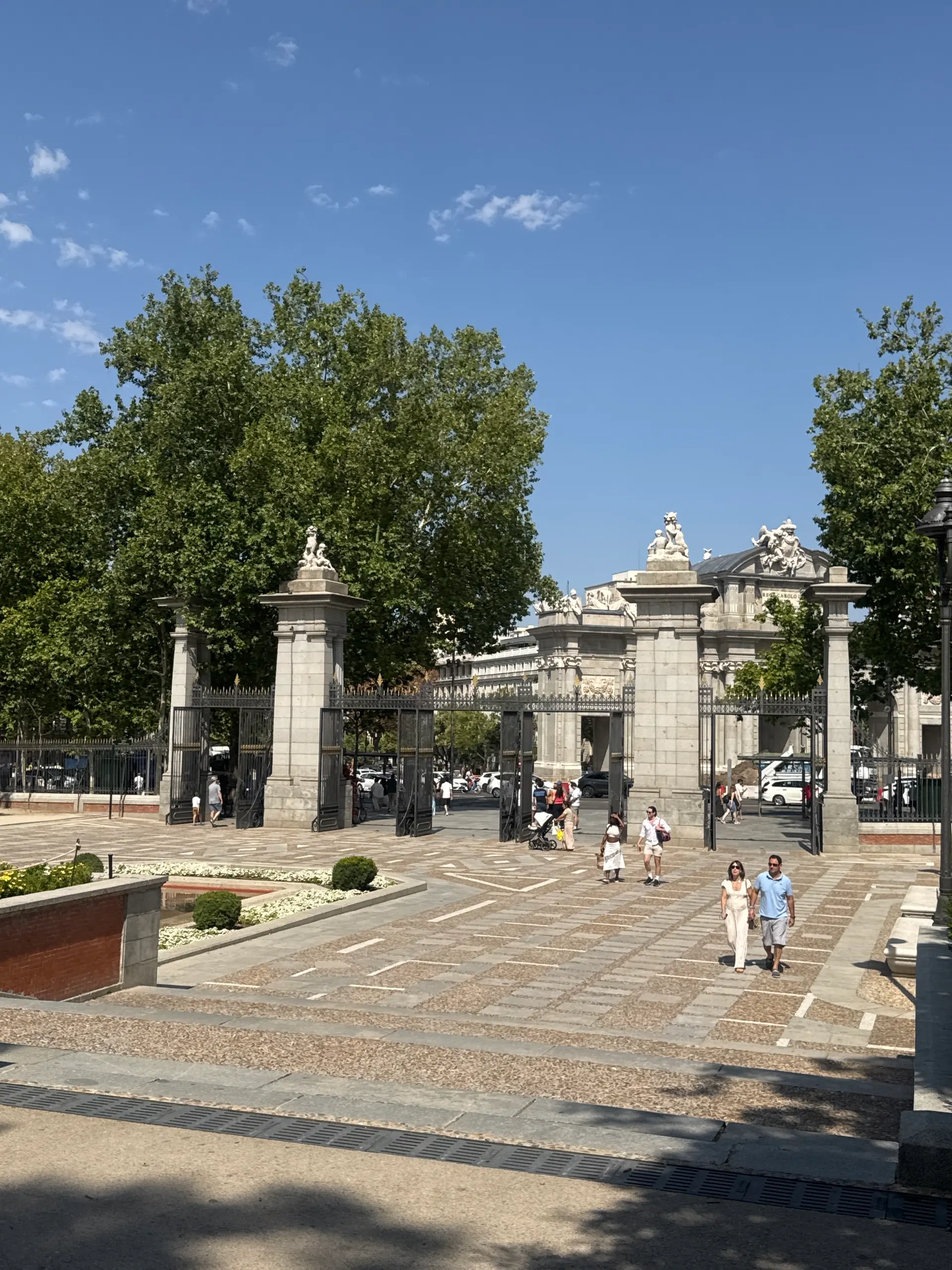 Player photo from Whispers of El Retiro Park: Madrid's Hidden Secrets Scavenger Hunt walking tour in Madrid