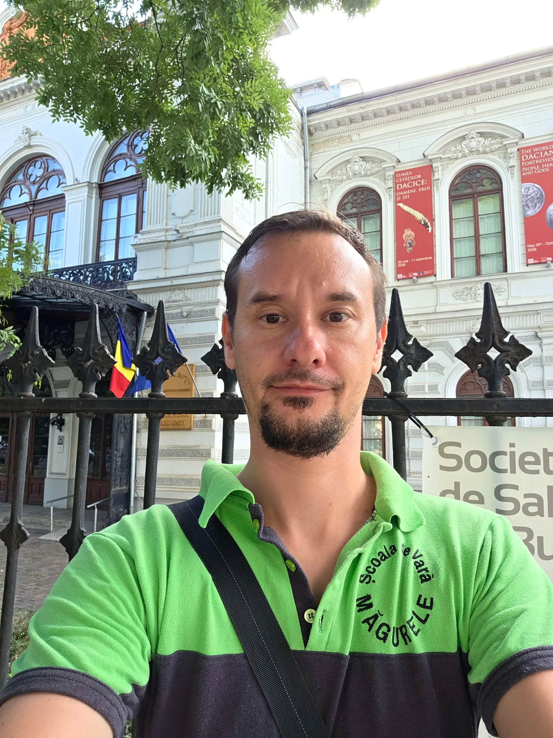 Player photo from Bucureștii și Cutremurele: clădiri afectate în 1940, 1977 și în curând walking tour in Bucharest