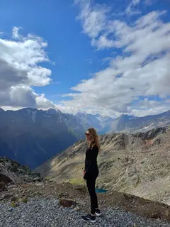 Myrthe, quest creator on Questo